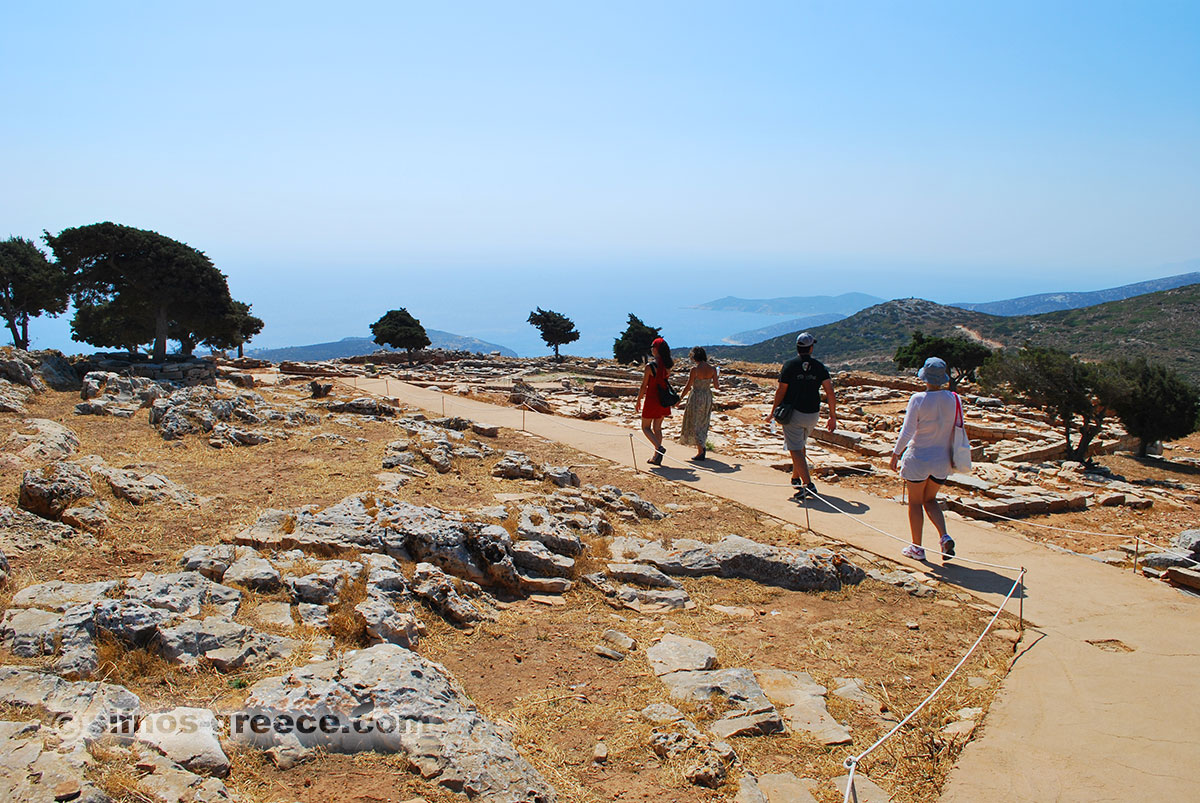 Περιήγηση στη Μυκηναϊκή Ακρόπολη του Αγίου Ανδρέα